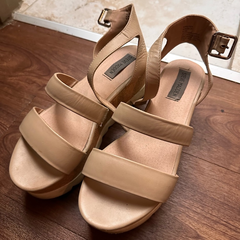 Vintage Steve Madden Tan Beige Leather Zig Zag Platform Sandals in Size 8 - Picture 3 of 8